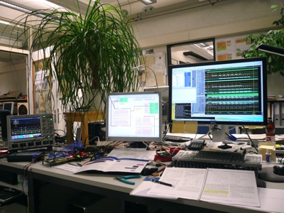 Workspace showing interface schematics and RTL simulation results